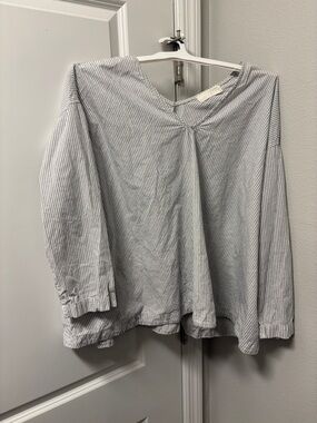 Stripped linen top